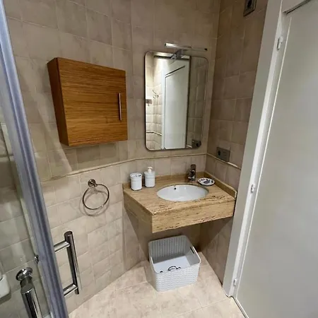 Tia Ana Gijon
